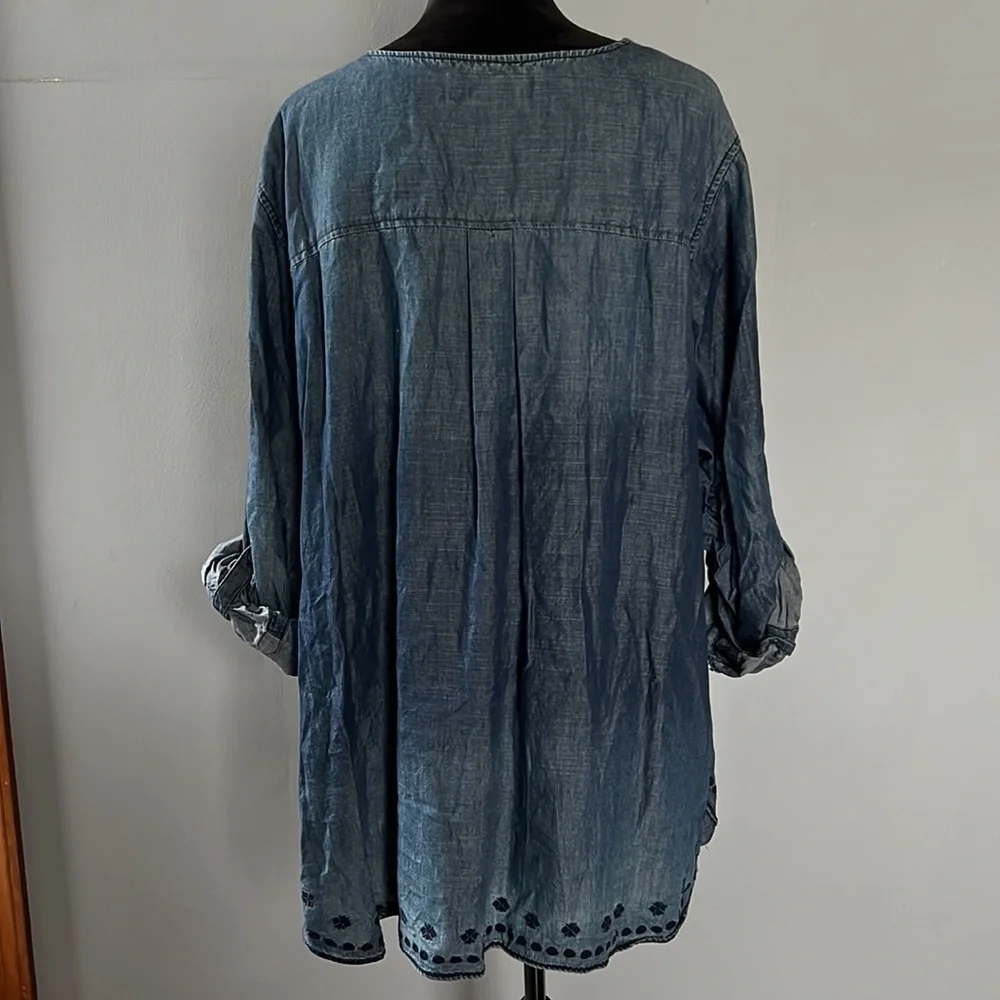 Gorgeous Vintage America Navy Blue with Embroidery and Gold Bead Blouse or Dress - Picture 8 of 11